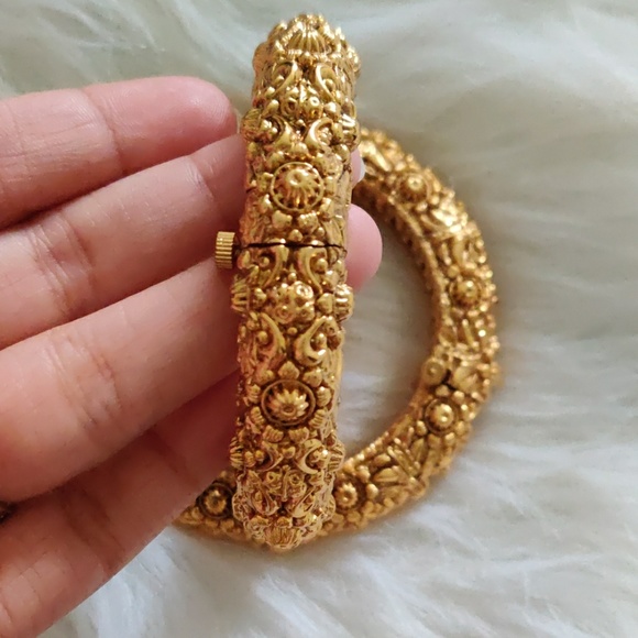 Bangles - Picture 2 of 3